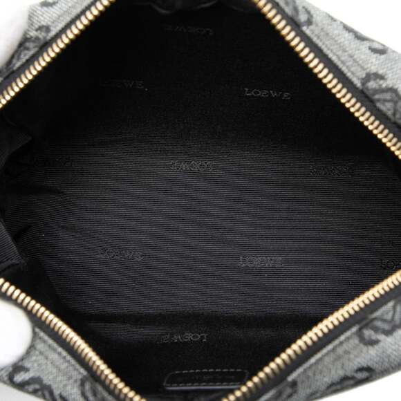 LOEWE Anagram Bag/Pouch/Cosmetic Pouch in Gray and Black Leather for Women - Picture 4 of 7
